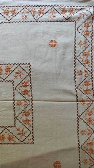 Продавам стари покривки