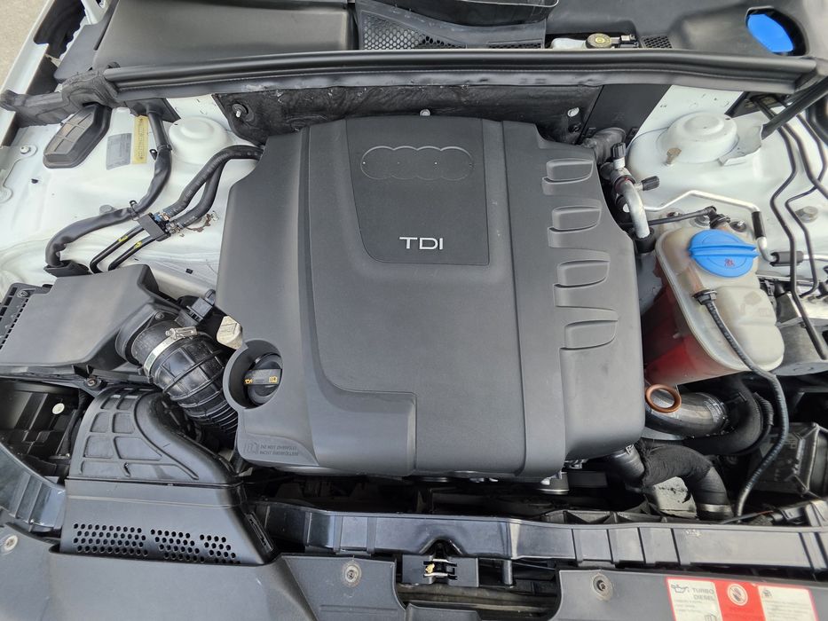 Audi A4 Avant 2.0tdi 143cp manual 6+1 Pilot/Start&Stop/A/c/Led/Xenon