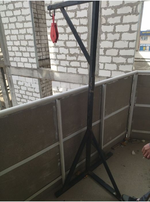 Подъемник,  лебедка