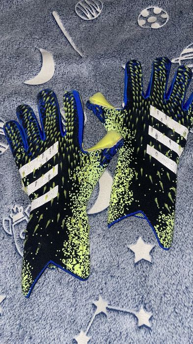 Adidas predator pro Перчатки для вратарей