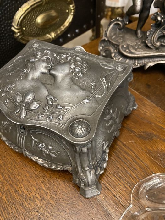 Caseta bijuterii/Art Nouveau