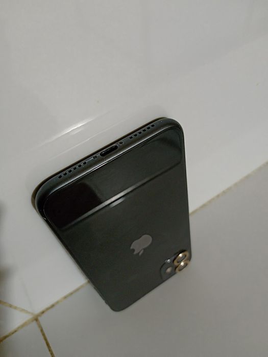 Iphone 11  kafolatlangan