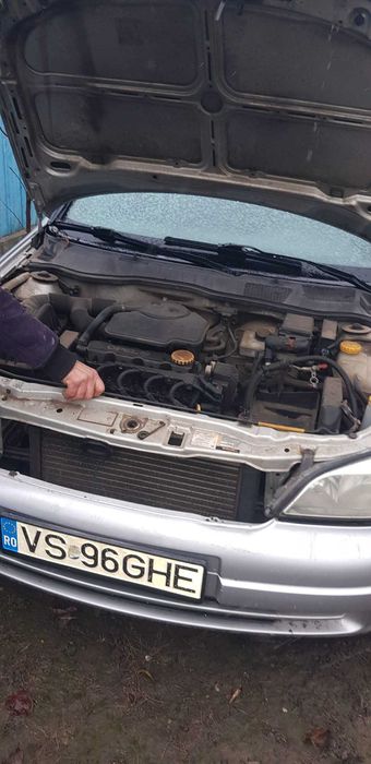 Vând opel astra G pentru piese