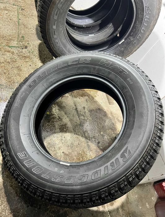 255 70 R18 113S M+S Bridgestone All season 9mm