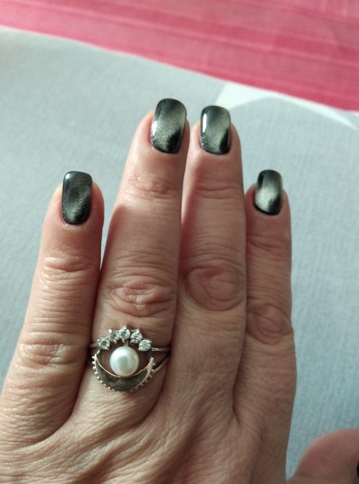 Продам серьги серебро очень стильный