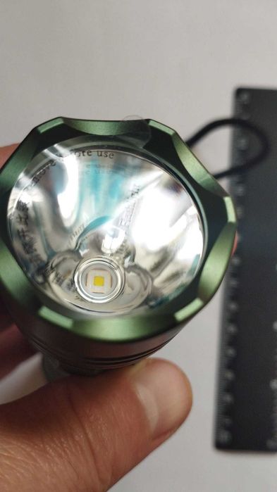 Convoy M21B cu Led SFT40 21700