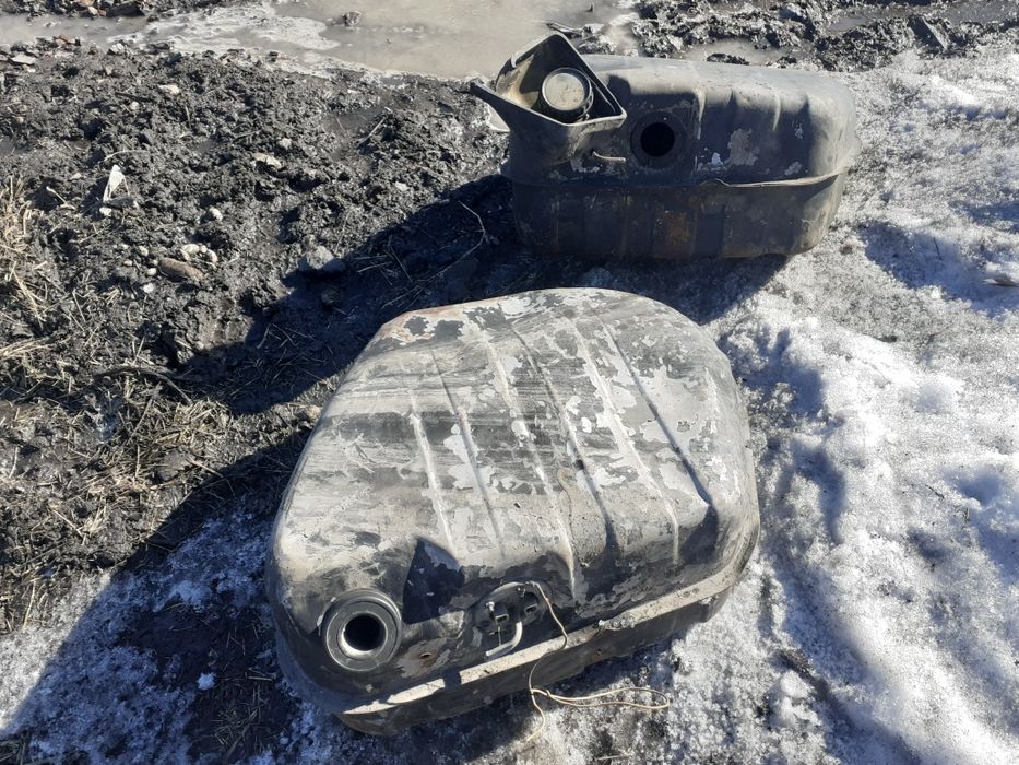 Продам топливные баки