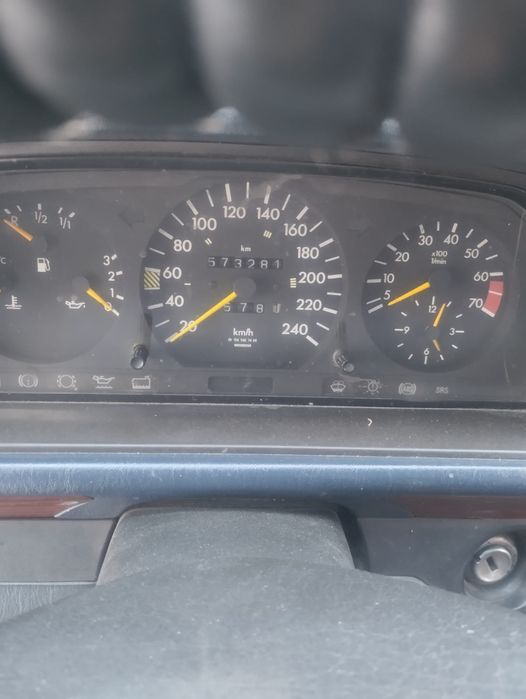 Мерседес 124 220Е