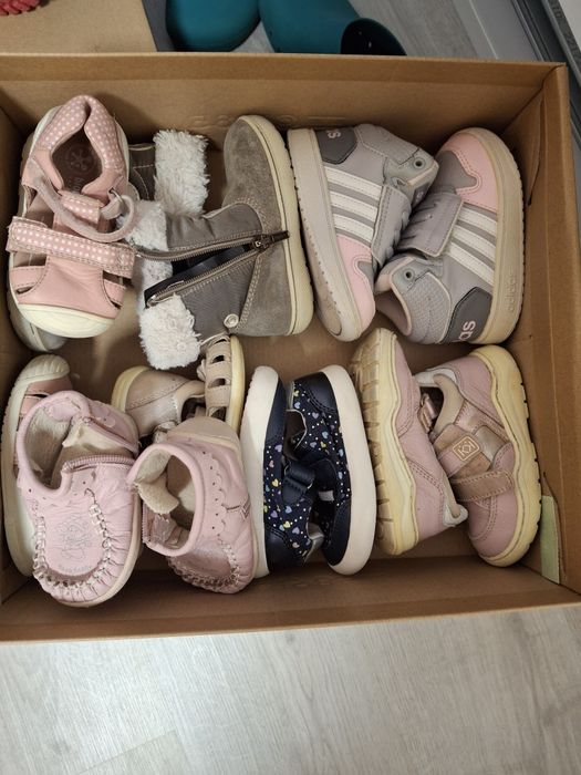 Обувки за момиче от 16 до 24 номер