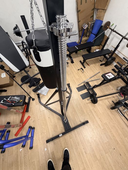 Bara haltere 180 cm. 10 kg. 28 mm, noua pret 200 lei, predare in sec.4