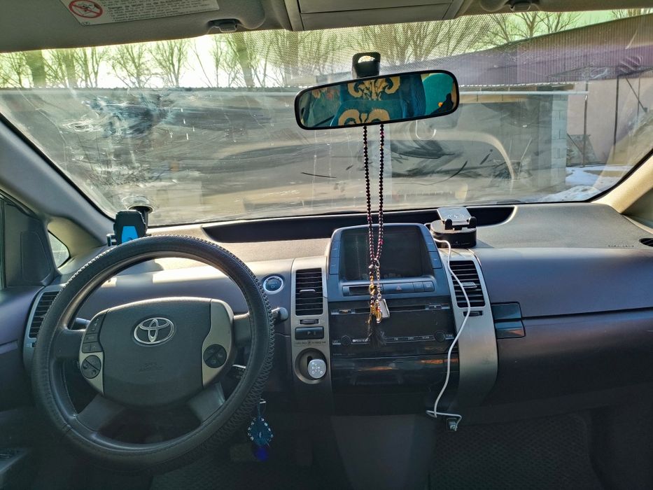 Тайота Приус гибрид