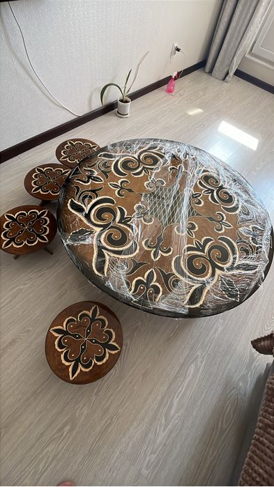 Стол казахский с 6 табуретками