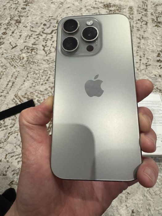 Iphone 15 pro,  128 gb
