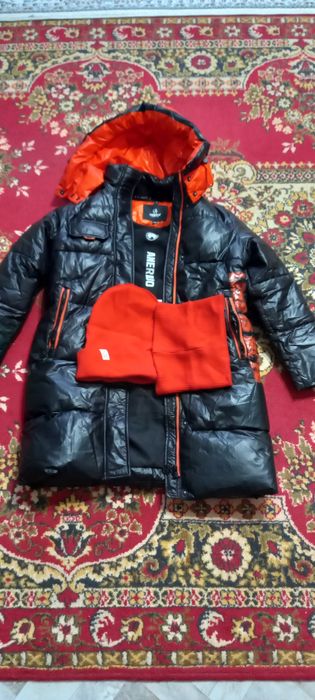 Классный тёплый пуховик