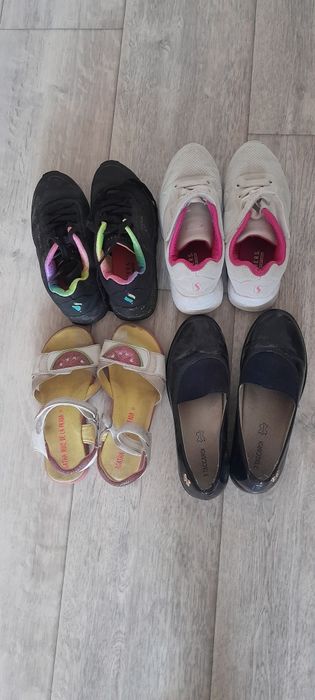 Продам обувь для девочки