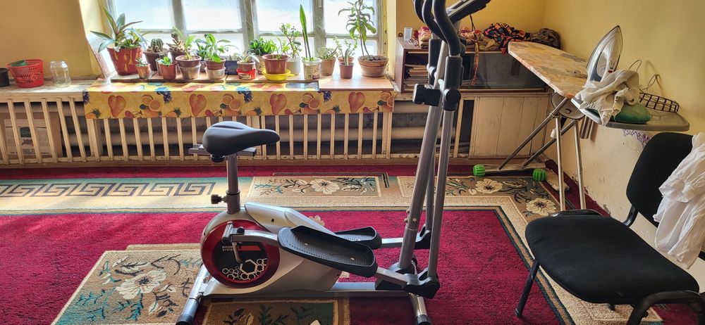 Вело тренажер новый