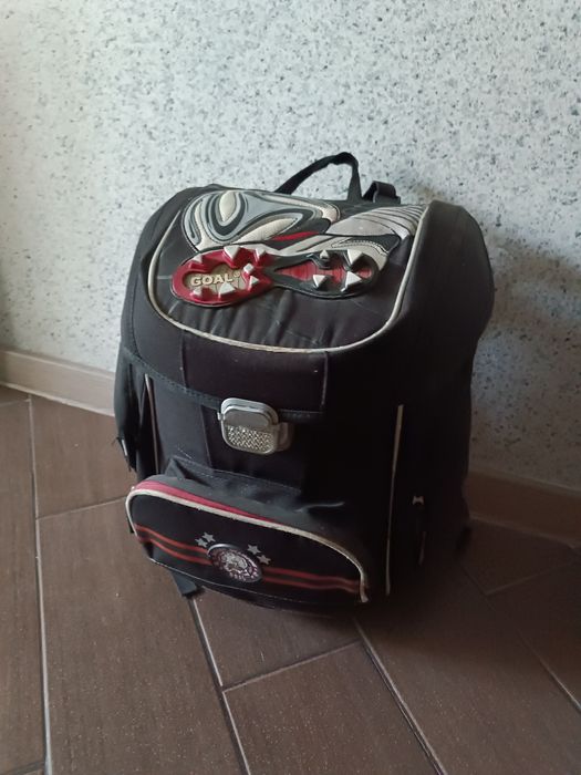 Ранец (1-4 класс) Цена за 2 штуки.