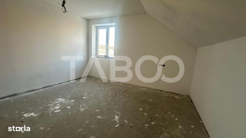 Casa 4 camere  de tip duplex 140 mpu 2 bai zona Veterani in Sibiu