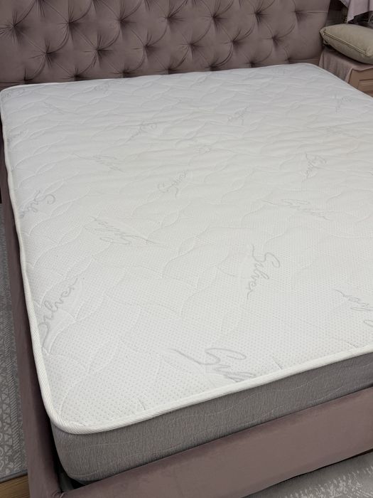 Срочно продам матрас двуспальный 180х2,