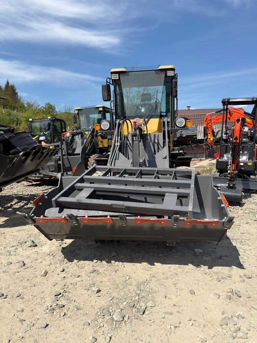 Vola 4x4 încărcător frontal MACAO XK150F
