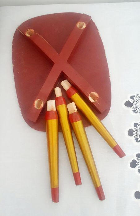 Scaun colectie/ lemn aurit pictat