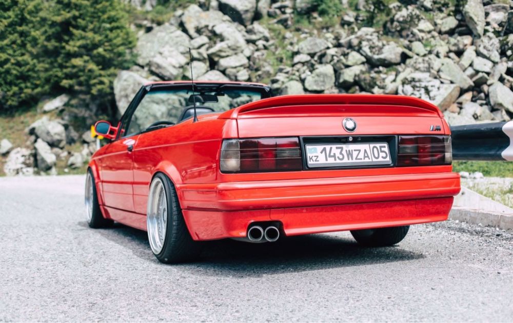 Бампер перпдний  на бмв е30 бампер звдний