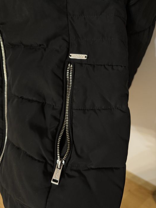 Geaca GUESS  originala