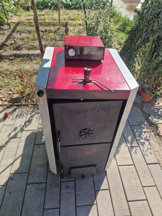 centrală pe lemne VIADRUS + pompă de recirculare