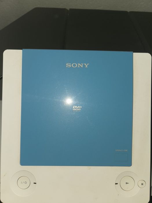 Televizor I DVD player Sony