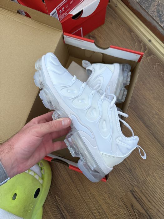 Vapormax White Marimea 42 si 43