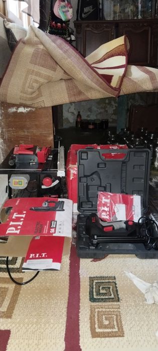 ПИЛА СТУЛНИК и електиричиский пистолет для мебел и МДФ двер новый сроч