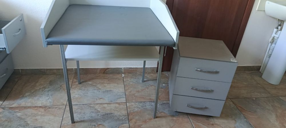 Продается офисная мебель