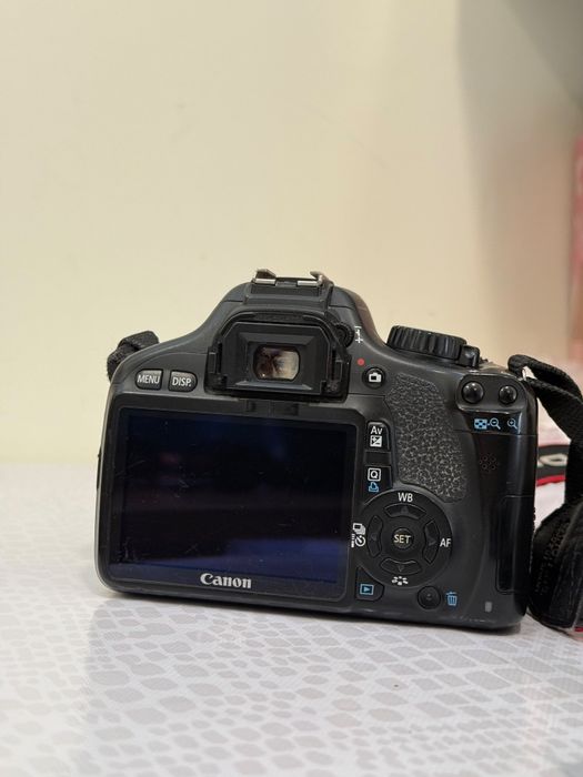 Продам Фотоаппарат Canon EOS 550D