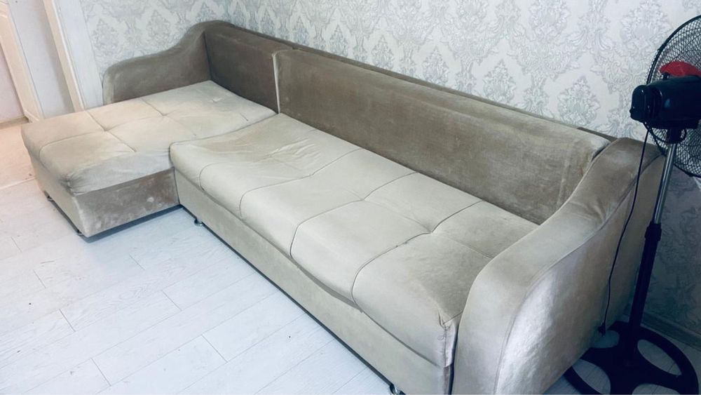 Диван угольный