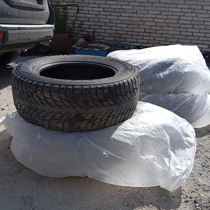 Легковые шины Nokian Tyres Hakkapeliitta 9 SUV