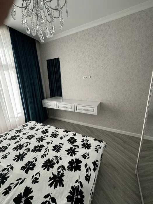 Продается 4 х комнатная квартира, Голден Хоус, от Шошу