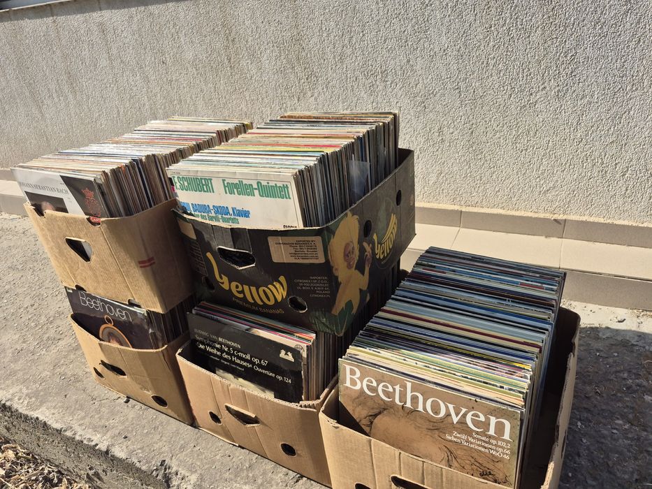 Vând 150lp Discuri Vinil muzică clasică mixta pentru pick-up