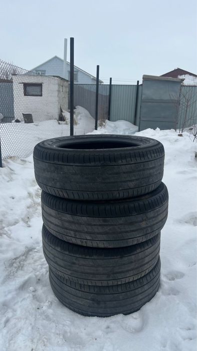 Покрышка сатылады 215/55/17