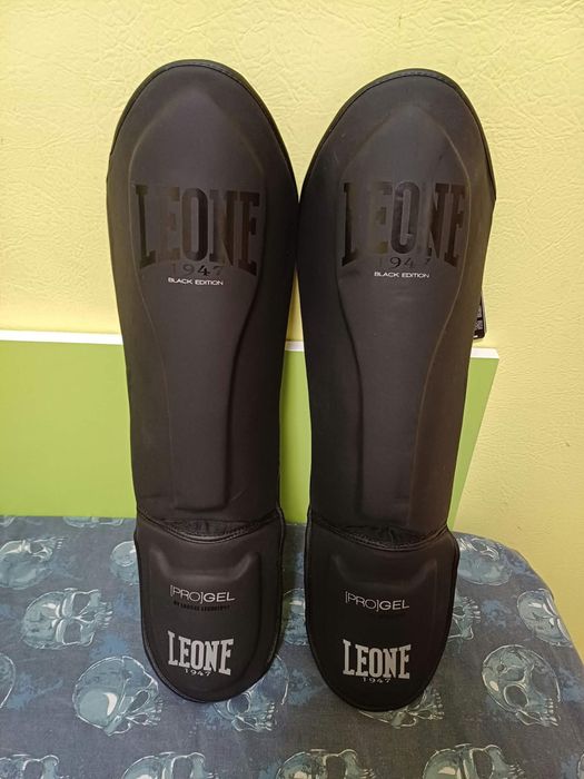 Протектори за крака Leone 1947  Black Edition