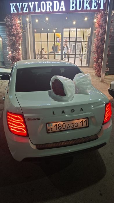 Задный стоп фар на гранта