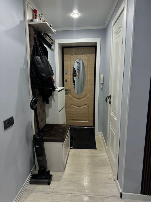 Продаётся 3-х ком квартиру на 3 мкр 7 дом