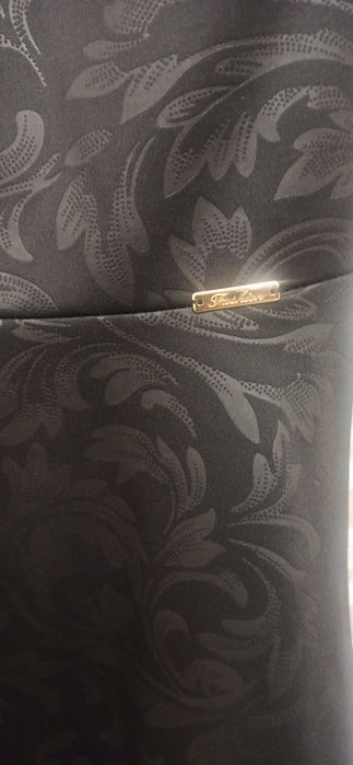 Стилна Рокля "Addict" и ефектна рокля "Junona"