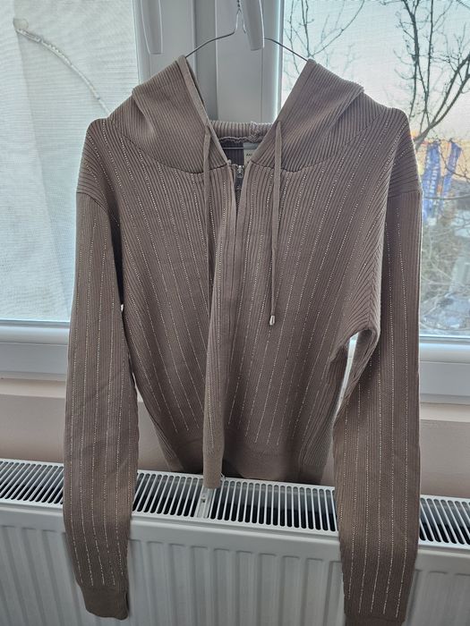 Costum din tricot cu strasuri