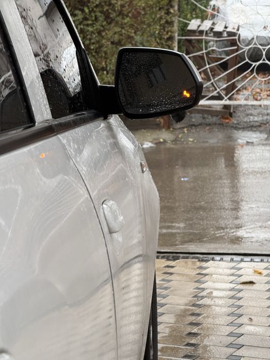 Продам свой кобальт белый 2024 автомат пробег 35,000 км фул наваротами