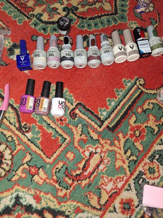 Manekur narsalari sotiladi