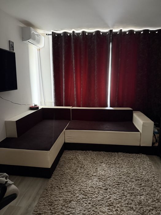 Vand set canapea extensibila cu lada de depozitare si dresing cu 3 usii