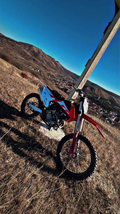 Vand sau schimb doar cu 2T ktm sxf 450