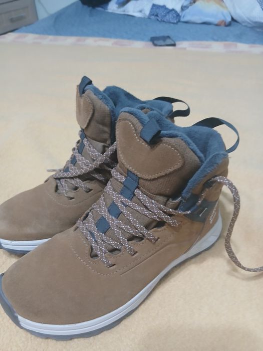 Ghete   baieti  aproape noi foarte puțin purtate