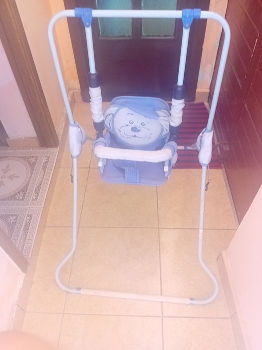 Vând sterilizator sticle și balansoar