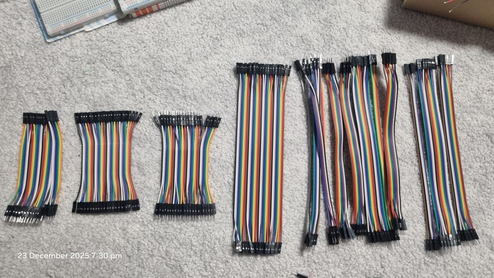 Arduino uno 4 placi si 2 ecrane